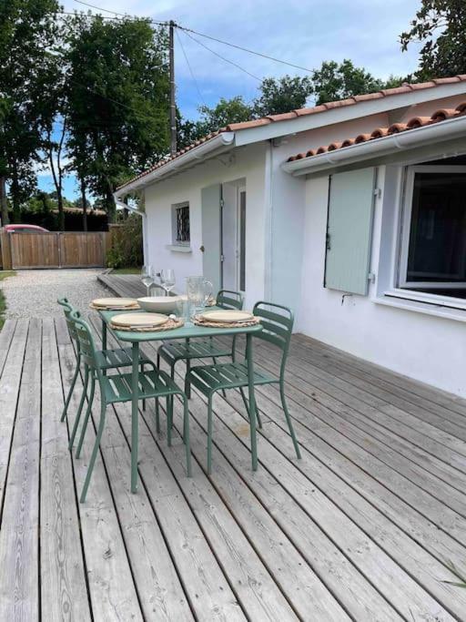 Maisonnette Avec Jardin A Ares Villa Buitenkant foto